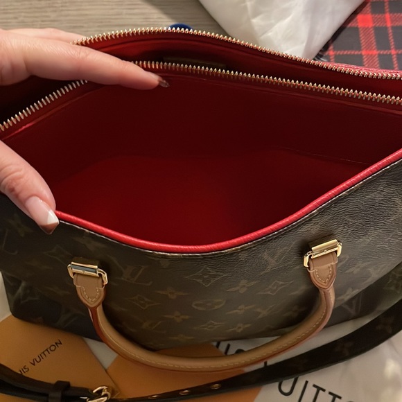 Limited addition Pallas MNG Cerise Louis Vuitton handbag in red worn twice 🔥! - Picture 6 of 11